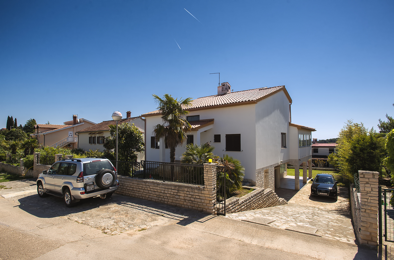 Ferienhaus Premantura in Strandnähe