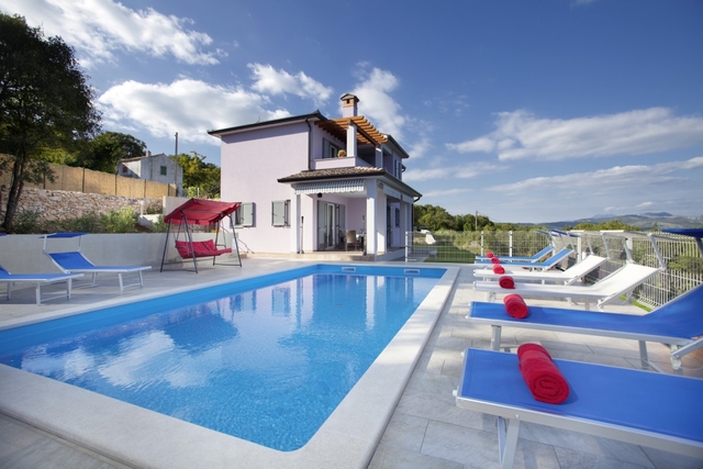 Ferienhaus Crni mit Pool & Meerblick